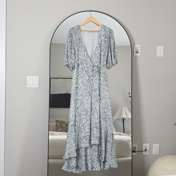 Club Monaco High-Low Easy Midi Wrap Dress in Abstract Polka Dot Print, Size 10 - Picture 4 of 16